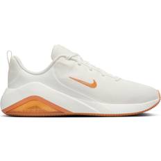 43 Zapatillas de Gimnasio y Entrenamiento Nike Bella 7 W - Sail/Coconut Milk/Copper Moon