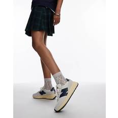 New Balance Mesh Trainers New Balance 370 Trainers - White/Navy