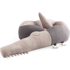 Sebra Stickad Kudde Sängkant Sleepy Croc Seabreeze Beige