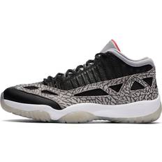 Air Jordan 11 Retro Low IE - Black