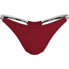 Rojo Bragas Calvin Klein String Mit Label-Detail - Rot