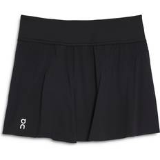 On Skirts On Court Skirt - Black