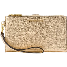 Correa de muñeca Monederos y Llaveros Michael Kors MKBolso de pulsera Adele de piel granulada con compartimento para smartphone - Dorado