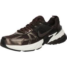 Mies - Pronssi Kengät Nike V2K Run Sneakers - Velvet Brown/Baroque Brown/White/Black