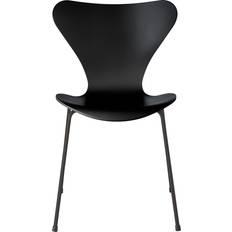 Fritz Hansen Series 7 3107 Black Lakeret Warm Graphite Køkkenstol