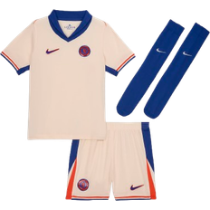 Nike Football Kits Nike Chelsea FC 2024/25 Stadium Away Football Replica 3-Piece Set for Smaller Children