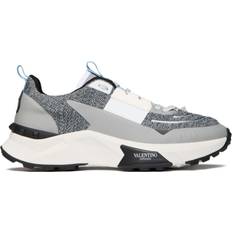 Valentino Garavani Men Sneakers Valentino Garavani True Act Sneakers - Grey