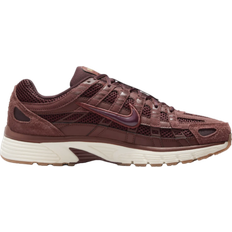 Nike P-6000 Running Shoes NIKE P-6000 SE M - Dark Pony/Metallic Gold/Pale Ivory/Burgundy Crush