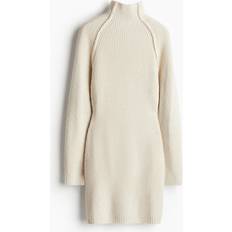 H&M Guld Klänningar H&M Ribbstickad Klänning Med Halvpolo - Beige