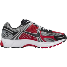 Nike Zoom Vomero 5 M - Metallic Silver/University Red/White/Black