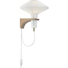 Le klint 204 the mushroom væglampe Le Klint The Mushroom Wood/Brass/White Vægarmatur ∅ 26cm