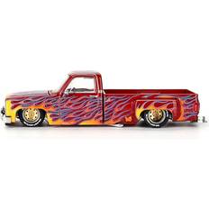 GT True Scale Miniatures Model Car KHMG127