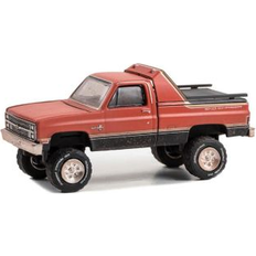 GreenLight Collectibles 1/64 1984 Chevrolet K-10 Scottsdale 4x4, Weathered Sno Chaser, Hobby Exclusive Red