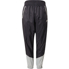 NIKE Pantaloni - Menta/Nero