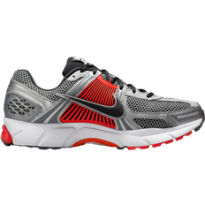 Man - Nike Air Zoom Vomero Running Shoes Nike Zoom Vomero 5 M - Metallic Silver/Flat Silver/Light Crimson/Black