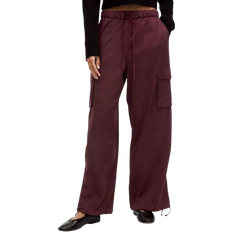 Lululemon Women's Lightweight Adjustable Mid-Rise Cargo Pant - Garnet