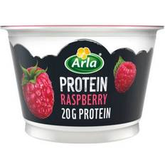 Yoghurts on sale Arla Protein Raspberry 200G 200g