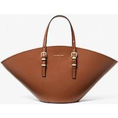 Brown leather tote bag Michael Kors Isa Small Leather Fan Tote Bag - Brown