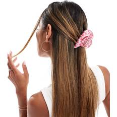 X ASOS Exclusive Cowboy Hat Claw Clip - Pink & White
