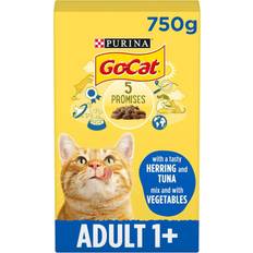 Go Cat Tuna Herring and Veg Dry Adult Food 750g Pack of 5