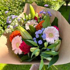 Fays Flowers Colourful Summer Mix Bouquet 50 x 30 x 30 cm