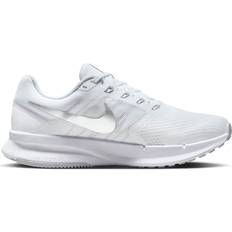 Nike Wmns Run Swift 'White Metallic Silver'
