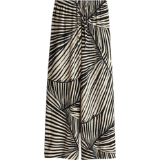 Byxor & Shorts på rea H&M Wide Pull-On Trousers - Black/Patterned