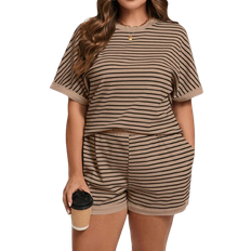 Shein Gestreiftes Set Fledermausärmel Top und Shorts - Minimalistisch