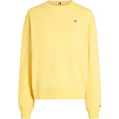 Tommy Hilfiger Gula Tröjor Tommy Hilfiger Kvinnors Kontrastflagga Normal Passform Tröja - Gul