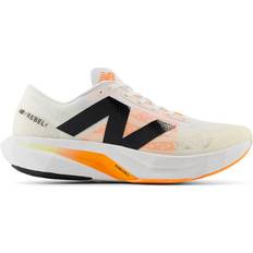 New Balance FuelCell Rebel V4