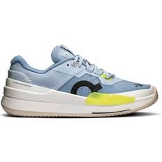 On Yellow Shoes On The Roger Pro 2 Clay Court Shoe Women - Light Blue