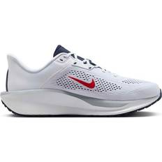 Nike Quest 6 University Red Obsidian - White/Obsidian/Wolf Grey