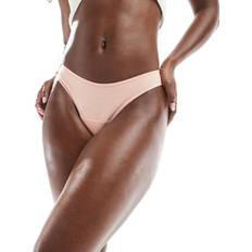 Basic Brazilian Modell Med Måttlig - Rosa