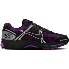 Nike Zoom Vomero 5 Men's Shoe - Vivid Purple/Metallic Silver/Black