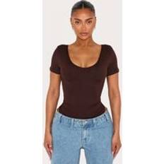 PrettyLittleThing Shape Sculpted V Neck Short Sleeve Bodysuit - Chocolate