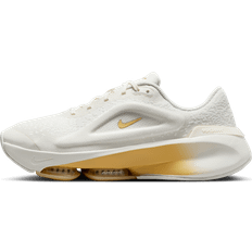 Nike Versair Women's Workout Shoes - White