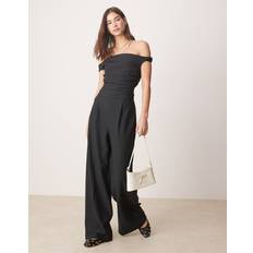 Abercrombie & Fitch Jumpsuits & Overaller Abercrombie & Fitch Draperad Jumpsuit Med Bara Axlar Svart