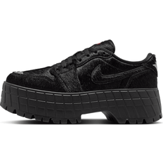 Jordan Air 1 Brooklyn Low Schuh - Black/Gym Red