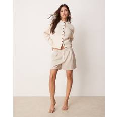 Abercrombie & Fitch Grey Shorts Abercrombie & Fitch High Rise Tailored Pleated Short Grey