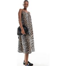 Vero Moda Leopard Klänningar Vero Moda Tall Leopardmönstrad Vävd Midiklänning - Flera