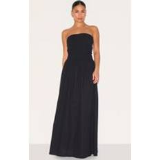 PrettyLittleThing Petite Bandeau Shirred Detail Maxi Dress - Black