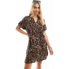 Vero Moda Leopard Klänningar Vero Moda Leopardmönstrad Skjortklänning Med Fickor - Flera