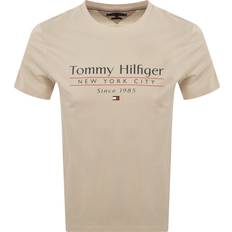 Beige T-shirts Tommy Hilfiger Centre Stack Logo T-Shirt - Beige