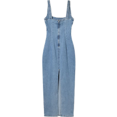 Bershka Maxiklänning I Denim Och Bodycon Modell - Ljusblå