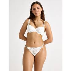 Thong With Broderie Anglaise