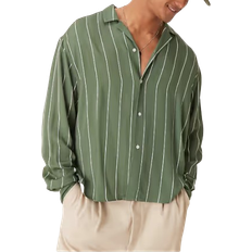 Men - Oversize Shirts ASOS DESIGN Oversized Boxy Revere Shirt - Green Stripe