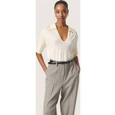 Soaked in Luxury Sweatere Soaked in Luxury Slspina Polo Pullover - White
