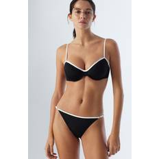 Återvunnet material Bikinis H&M Cheeky Bikinitanga - Svart