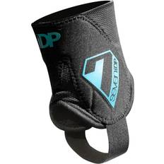7iDP Control Ankle Protectors S M Black Blue