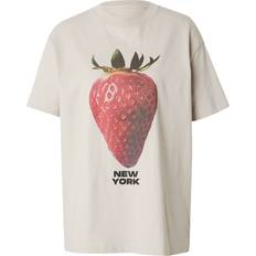 Abercrombie & Fitch Clothing Abercrombie & Fitch Short Sleeve Skimming Embellished Strawberry T-shirt Beige